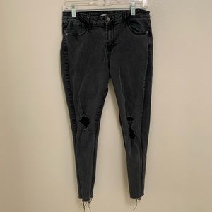 Size 12 Black Old Navy Rockstar Super Skinny Jeans